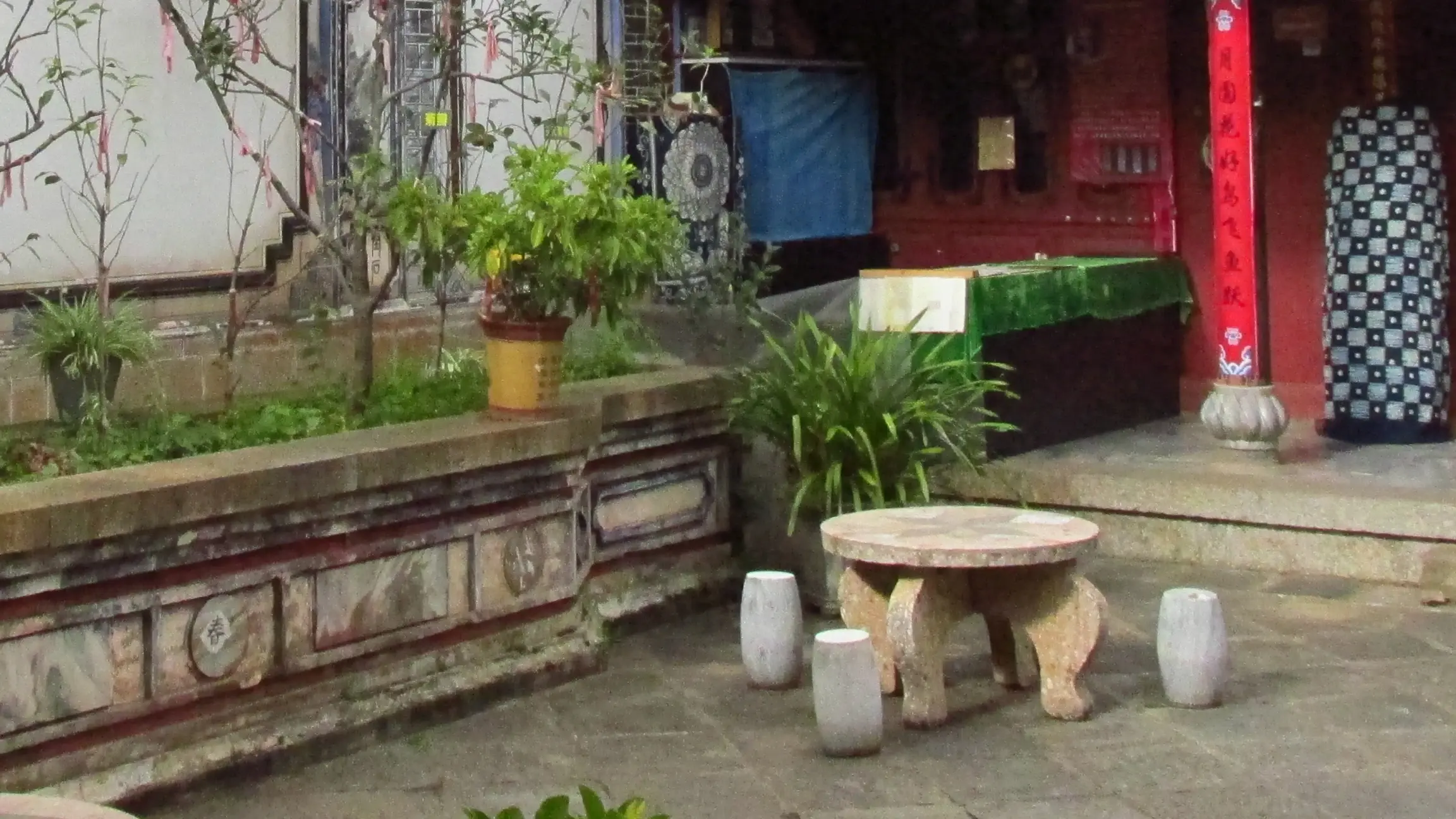 一楼装修防潮湿的最好方法,如何在湿度大的环境中保持家居干燥(图1) 一楼装修防潮湿的最好方法,如何在湿度大的环境中保持家居干燥(图1)