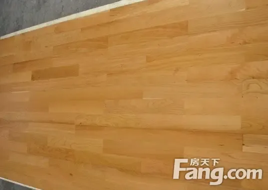 大自然地板和圣象地板哪个好?木地板避暑防潮方法? 大自然地板和圣象地板哪个好?木地板避暑防潮方法?