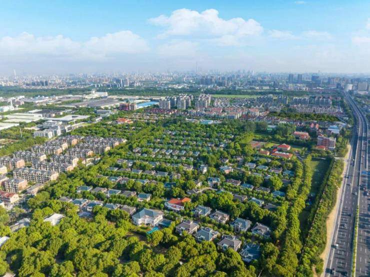 上海38栋法式独栋庄园,竟然藏着世界500强高管的居住秘密(图7) 上海38栋法式独栋庄园,竟然藏着世界500强高管的居住秘密(图7)