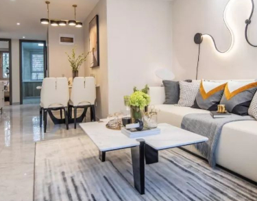 2025年精装市场真相：二线主导、中档为主，智能家居配置率仅32.5%！(图1)